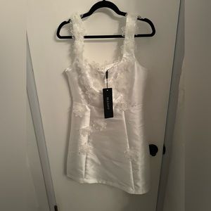 *Brand New* Elliatt White Elder Floral Mini Dress